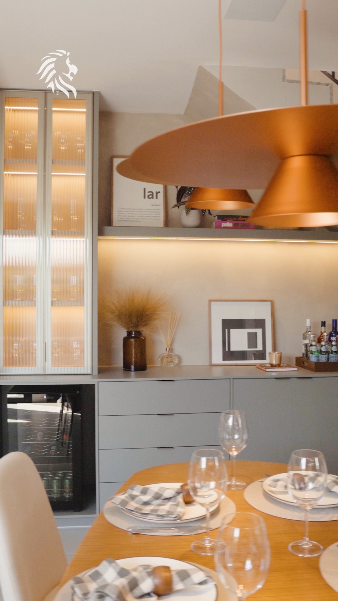 Já imaginou passar os seus dias em um lugar que parece feito sob medida para o seu momento? ✨No Line Impper, cada ambiente da casa decorada transmite aquela sensação boa de acolhimento, de vida acontecendo com leveza, de rotina que flui.E o melhor: você pode sentir tudo isso de perto. 🤍A casa decorada está aberta para visitação e te espera aqui:📍 Av. Dr. Antônio Antunes Júnior, 5525 — Região dos DamhasAgende sua visita com os corretores especialistas do Grupo Impper e experimente o estilo de vida Line Impper. Já imaginou passar os seus dias em um lugar que parece feito sob medida para o seu momento? ✨No Line Impper, cada ambiente da casa decorada transmite aquela sensação boa de acolhimento, de vida acontecendo com leveza, de rotina que flui.E o melhor: você pode sentir tudo isso de perto. 🤍A casa decorada está aberta para visitação e te espera aqui:📍 Av. Dr. Antônio Antunes Júnior, 5525 — Região dos DamhasAgende sua visita com os corretores especialistas do Grupo Impper e experimente o estilo de vida Line Impper.