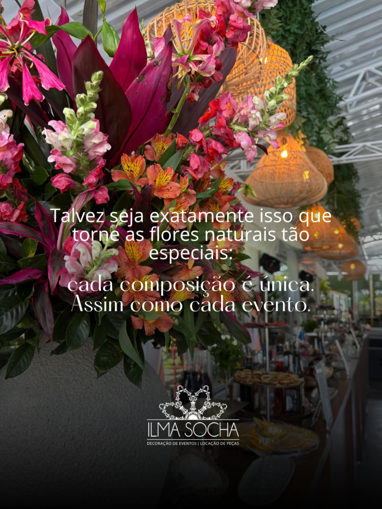 Cada flor tem seu próprio movimento, sua forma e seu tempo. 🌿✨
É justamente essa singularidade que torna cada composição especial. Por aqui, os arranjos não seguem fórmulas: são construídos respeitando a beleza natural de cada espécie, buscando equilíbrio, proporção e harmonia.
Porque, assim como não existem duas flores exatamente iguais, também não existem dois eventos iguais. 🤍
#ilmasocha #decoracaodeeventos #arranjosflorais #decoracaofloral #flores eventos decoracao joinville