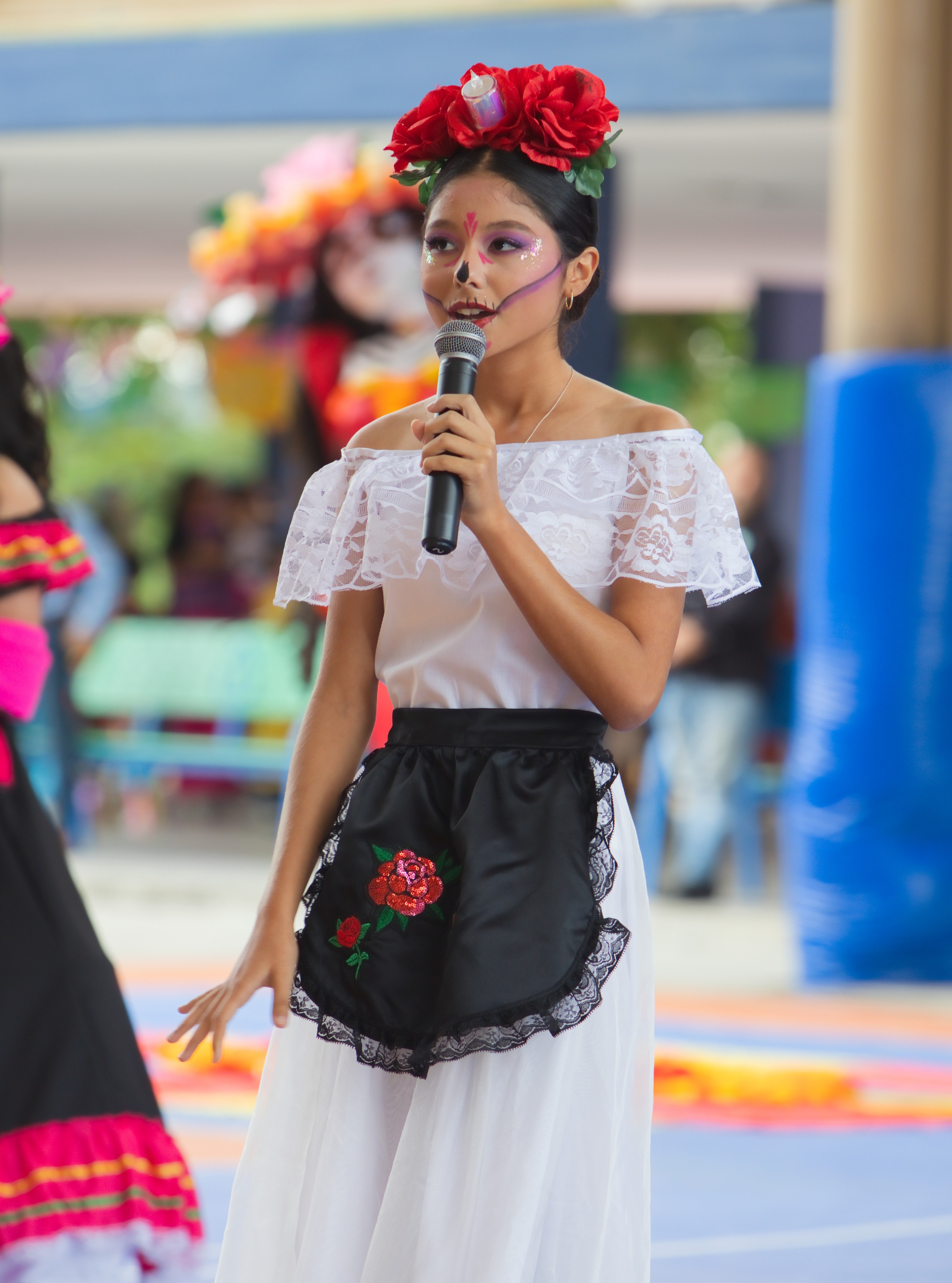 Viviendo al máximo nuestras tradiciones🌺💀 Increíble desfile de nuestros catrines y catrinas🤩 #Secundaria
#EducandoEnValores #DíaDeMuertos #SomosFélix
